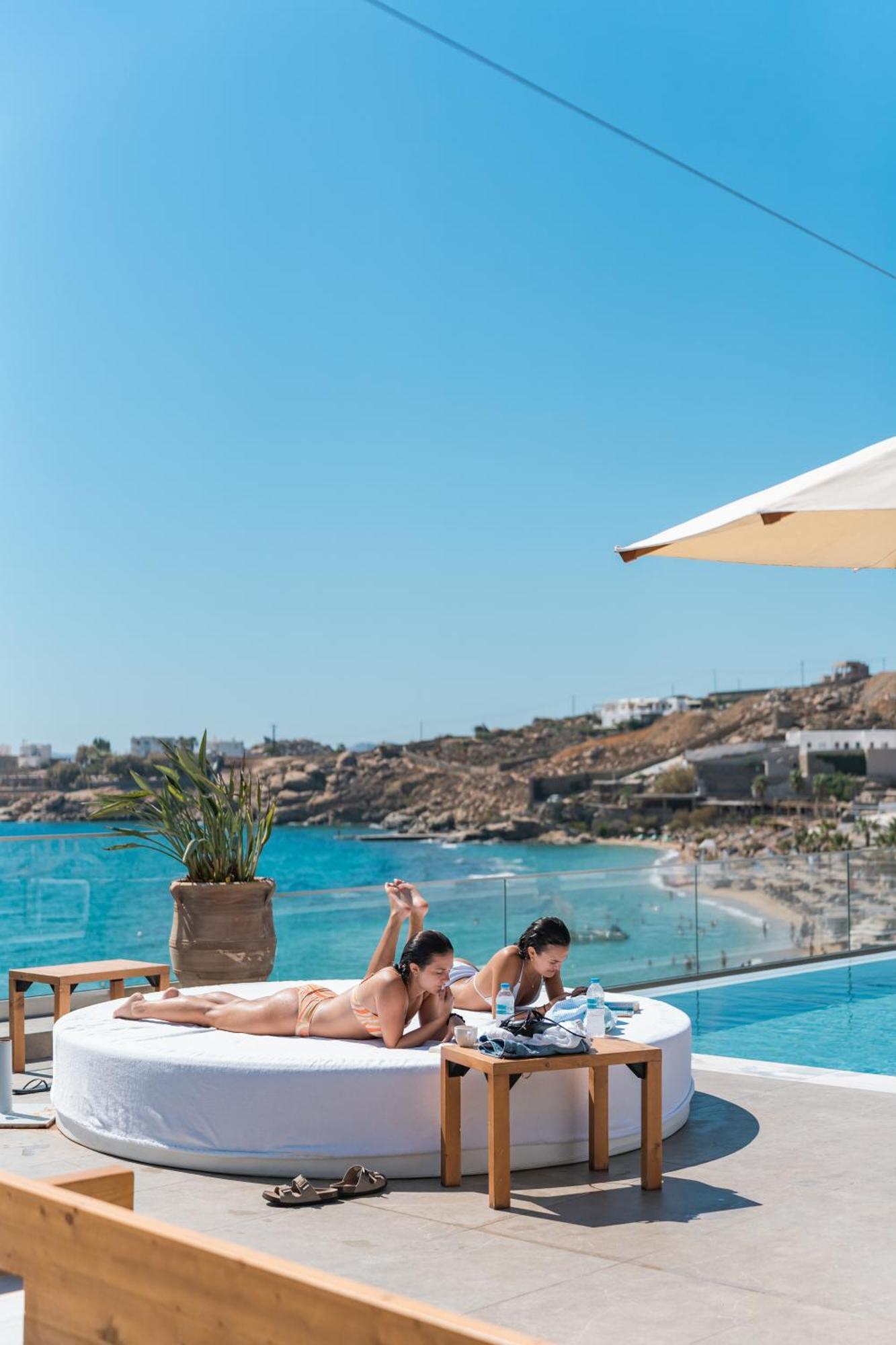 New Paradise Beach Resort - Adults Only 外观 照片