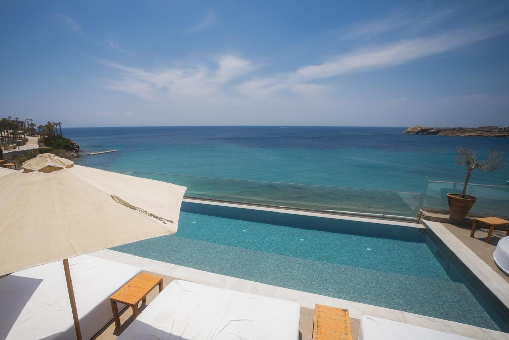 New Paradise Beach Resort - Adults Only 外观 照片
